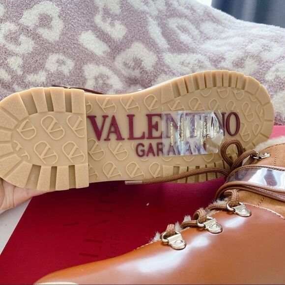 Valentino Garavani platform heel winter booties - Picture 10 of 13